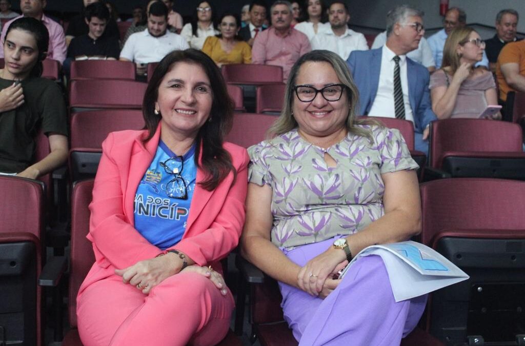 Prefeita Maninha Fontenele participa da abertura da Feira dos Municípios em Teresina
